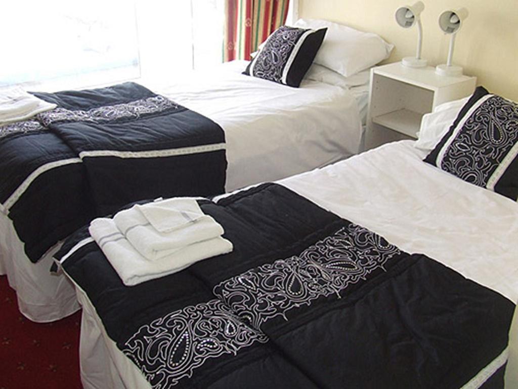 The Woodfield Hotel , Indoor Heated Swimming Pool, Spacious Lounge And Bar بلاكبول الغرفة الصورة